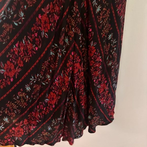 Volcolm sundress - Picture 2 of 9